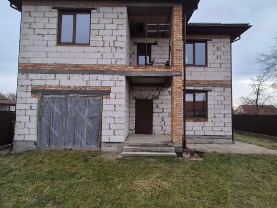 Продаж новобудови в м. Узин в центрі міста Узин