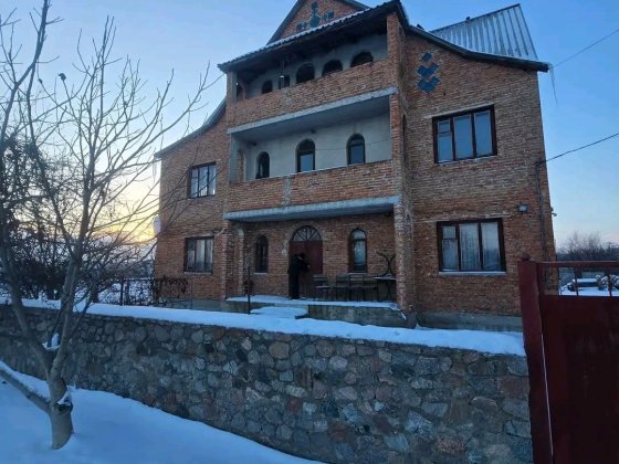 Продаж будинку м Тараща. Розглядаємо сертифікати за зруйноване житло Тараща