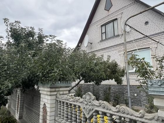 Продаж будинку у смт Рокитне Рокитне