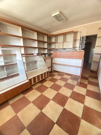 Прови будинок в центрі смт Макарів - фото 1