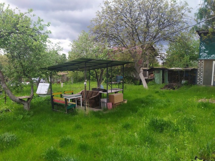 Будинок і дві земельні ділянки поруч кожна  по 5 соток - фото 1