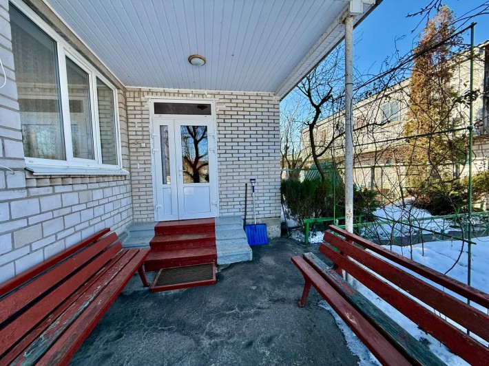 Будинок з ремонтом у Немішаєвому — 169 м², 14 соток, газ, баня, сад - фото 1