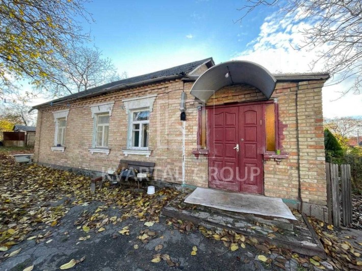 Будинок 80 м² у центрі Блиставиці, 30 соток. Мінімальне оформлення - фото 1