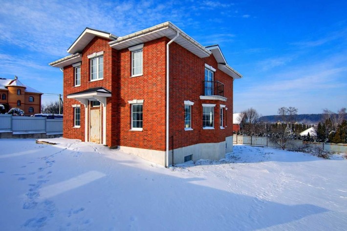 Продам Будинок в Бобриці - фото 1