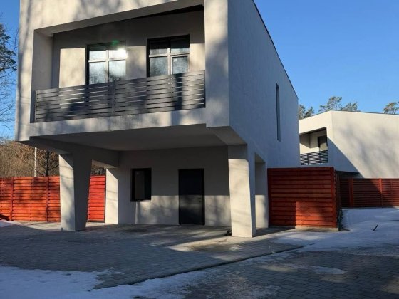 Без% Продаж двоповерхового будинку в КМ «Співоче озеро», Бобриця Бобриця