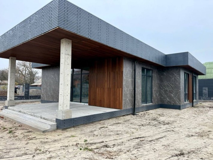 Сучасний будинок в Білогородці з теплою підлогою та терасою. - фото 1
