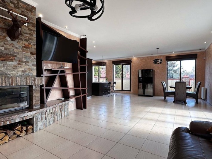 Будинок 255 м2 на 12 сотках землі з сауною, каміном. Горенка ліс - фото 1