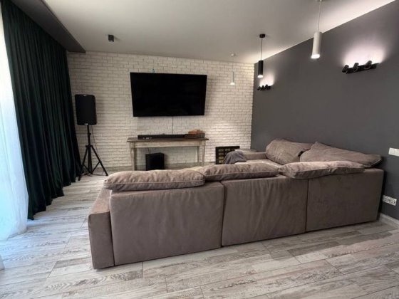 Дуплекс з ремонтом в центрі Білогородки Гнатівка