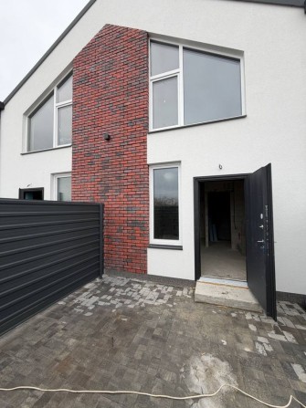 Таунхауси в Білогородці Є-Оселя - фото 1