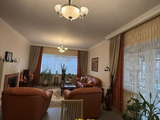 Продам елегантний ЗАМІСЬКИЙ БУДИНОК з сонячними панелями  ГАЗ, КАМІН Кедина Гора