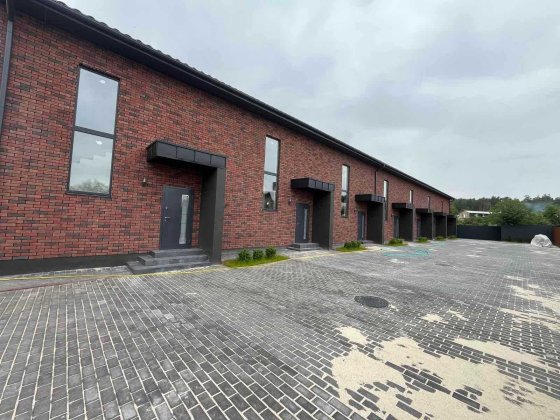 Таунхауси з каміном поруч з лісом. Горенка! Горенка