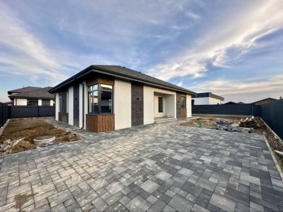 Продам будинок в Білогородці в котеджному містечку з газом Гнатівка