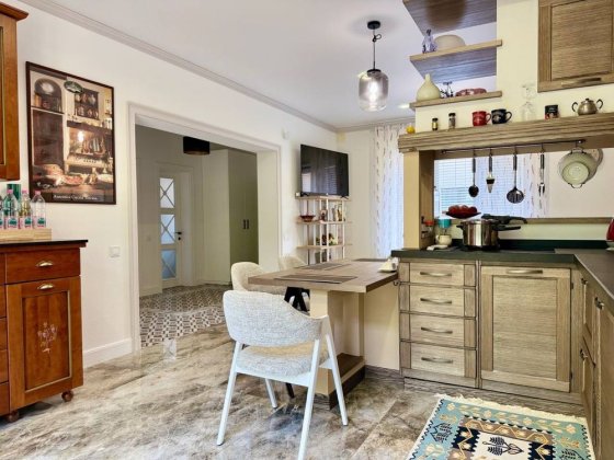 Будинок З РЕМОНТОМ  в Білогородці Гнатівка