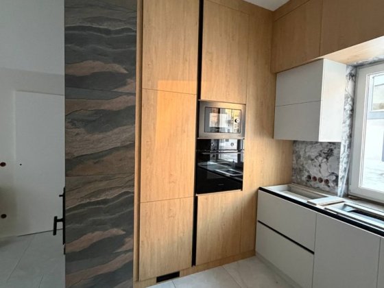 Таунхаус з ремонтом, меблями та технікою у Білогородціʼ Гнатівка