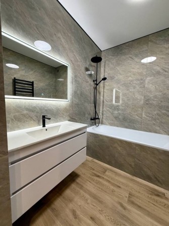 Будинок з ремонтом в ЦЕНТРІ Дмитрівки - фото 1