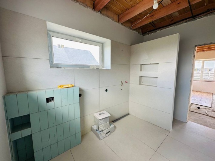 Продам будинок в Забуччі, з частковим ремонтом - фото 1