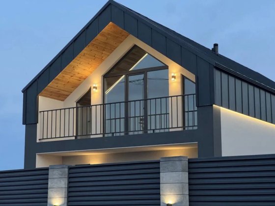 Продам Новий сучасний будинок 136 м² з  Видом на озеро в  с.Зазим’я Зазим'я