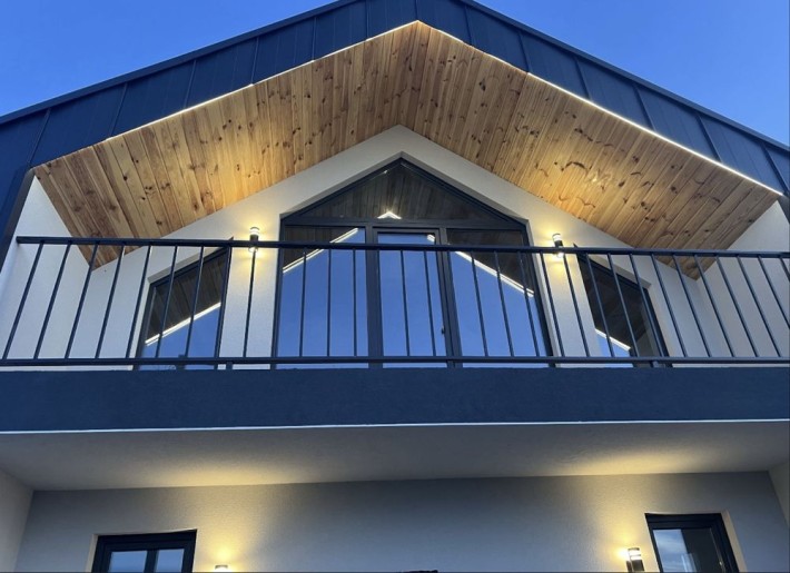 Продаж будинка в с. Зазимя біля води - фото 1