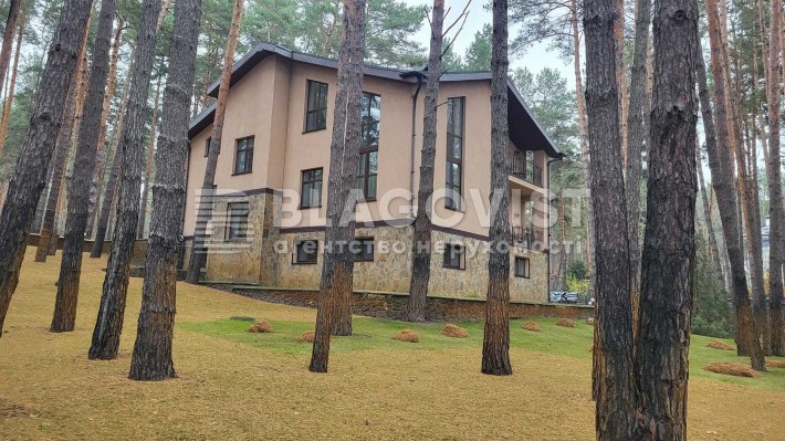 Приватна резиденція 1200 кв.м з прямим виходом на р. Дніпро с. Кийлів - фото 1