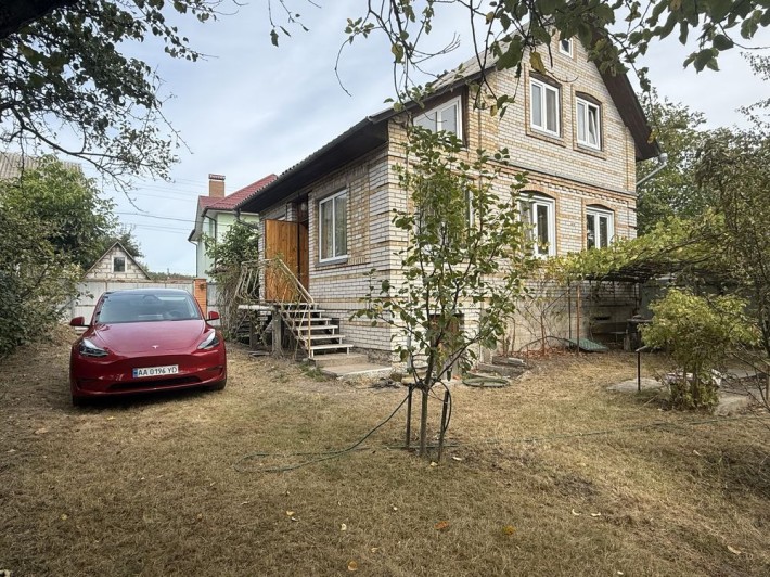 Княжичи  Ялинка продаж будинку 160м2 + 70 м2 друга будівля - фото 1