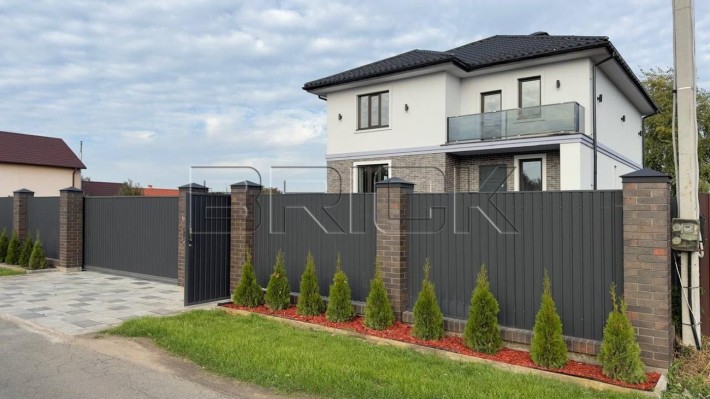 Продаж будинку 2 поверхи, с. Княжичі, вулиця Нова, 200 м2, 825$ за м2 - фото 1