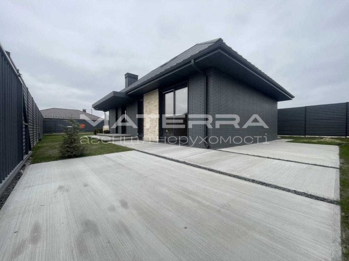 Будинок 160м2 с. Іванковичі на закритій території,газ, єОселя - фото 1