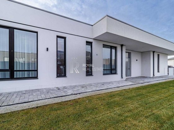 Продаж Будинок 5кім 240м2 КМ Green Town, с.Крушинка Закрита Територія Крушинка