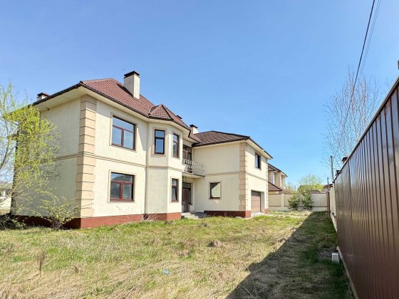 Современный дом в Коттеджном городке Гуровщина с просторным участком Любимовка