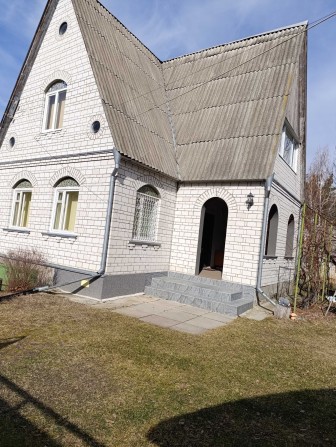 Гарна  дача  в Малютянці  біля  лісу  і  озера - фото 1