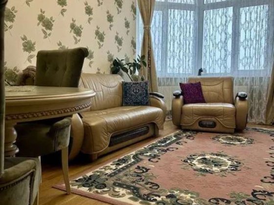 Продаж 2к квартири вул. Козацька 114 Киев