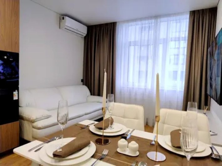 Продаж 2-к квартири вул. Олександра Олеся 5 - фото 1