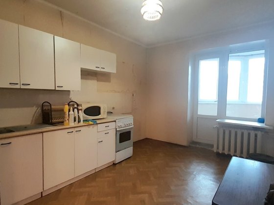 Продаж 3-к квартири, Анни Ахматової 16Б, метро Позняки, Дарницький район Киев