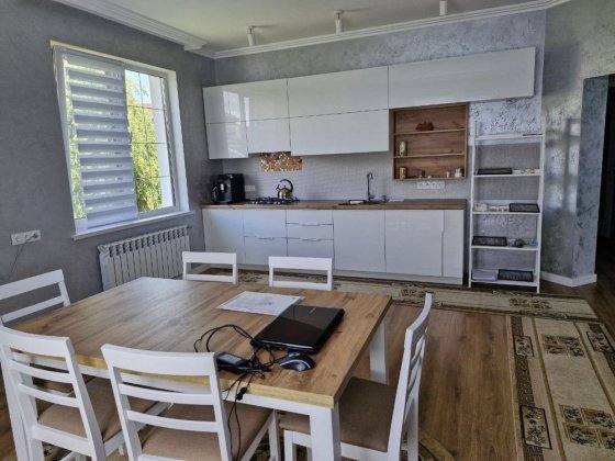 Будинок з ремонтом. Ділянка 12сот Михайлівка-Рубежівка