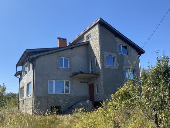 Продам дом с участком Музичі