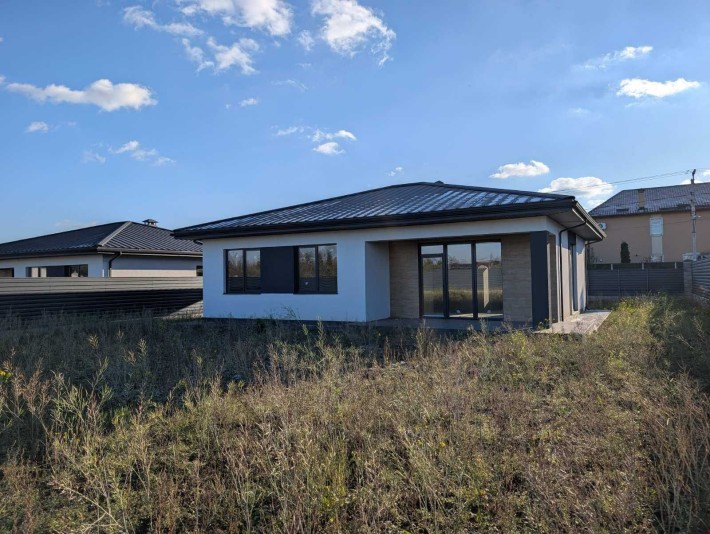 Продаж сучасного будинку біля Києва - фото 1