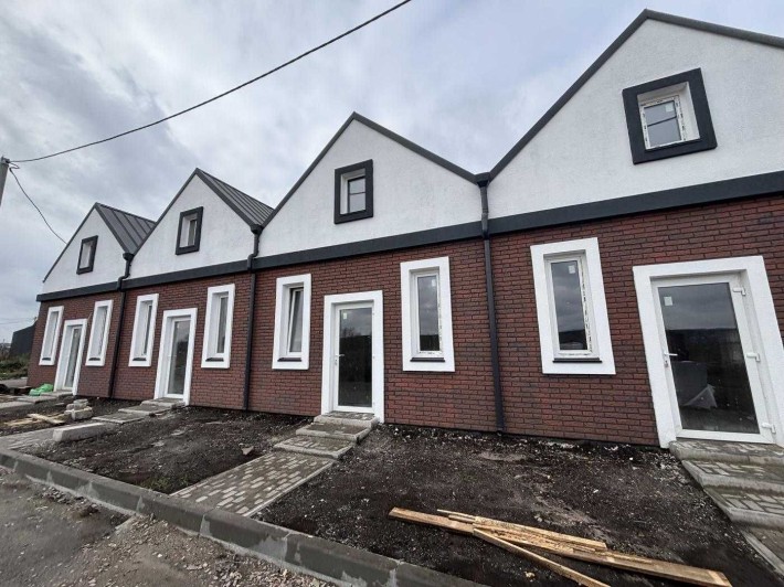 БЕЗ КОМІСІЇ! супер варіант ТаунХаус в оточенні лісу. ВИЇЗД на Київ - фото 1