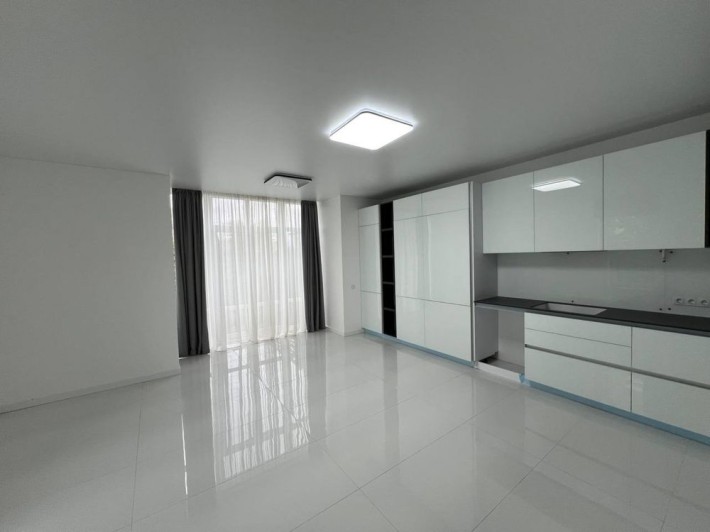 Таунхаус кутовий з ремонтом с. Нове_3 сотки. БЕЗ КОМІСІЇ - фото 1