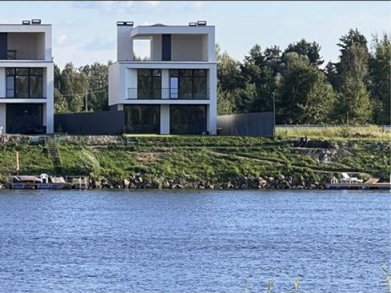 Продаж котеджу з власним виходом на р. Десна. Срочно Новосілки