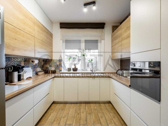 Осещина, Межріччя, ремонт, меблі.  Гарний участок