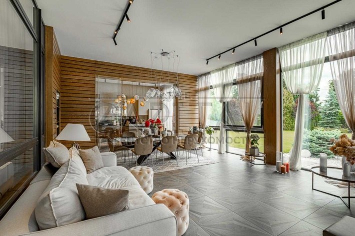 Продажа дизайнерского дома в Новых Безрадичах 250м 15 соток Обуховский - фото 1