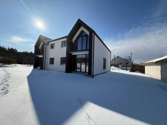 Новий будинок 136 м² на ділянці 5 соток — РОЗТЕРМІНУВАННЯ!