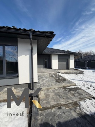 Будинок 157 м²2 з гаражем і великою терасою в Михайлівка-Рубежівка - фото 1