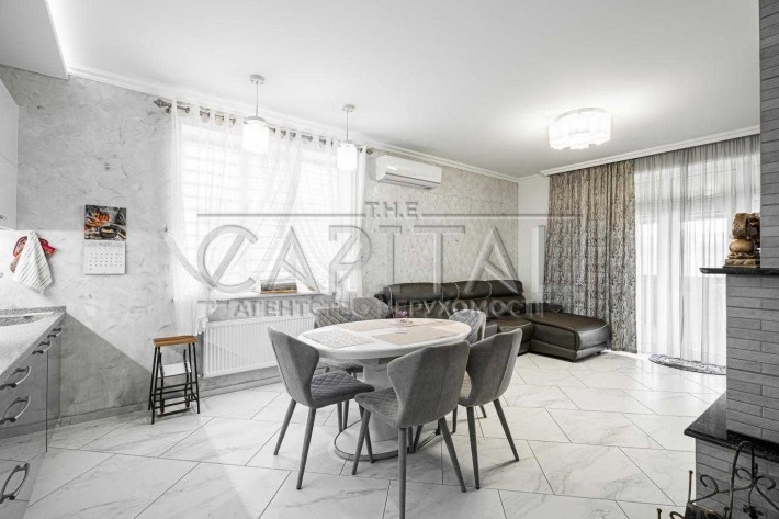 Продаж будинку з ремонтом  в КМ Міжріччя Осещина, вул. Волошкова, 13 - фото 1