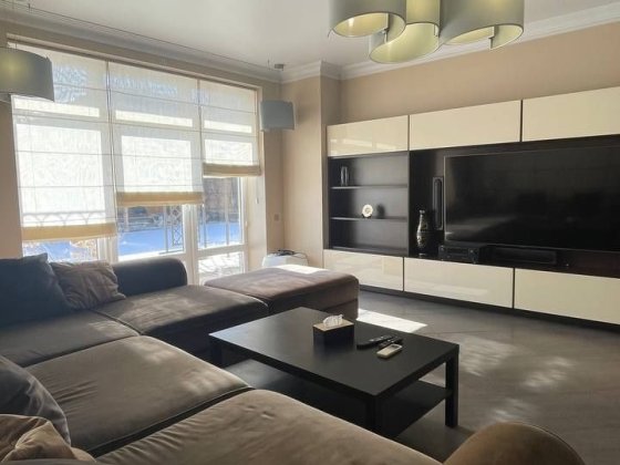 Укриття/Гараж/Басейн/Камін/Резервне живлення.Будинок в закритому КМ Петрушки