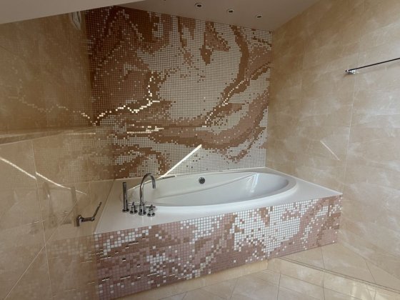 Будинок в закритому котеджному містечку з басейном,  укриттям, газом. Петрушки