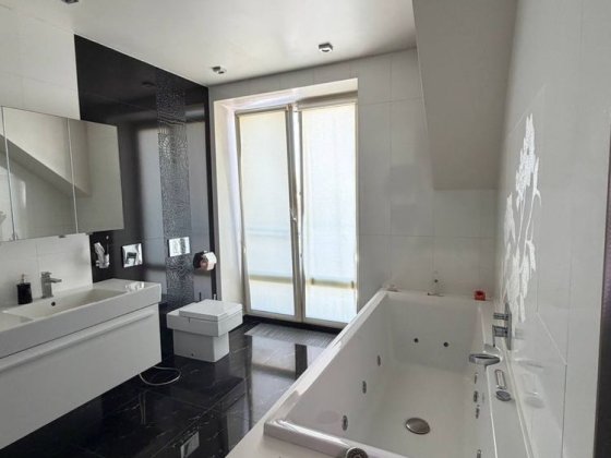 будинок 320 м2, 15 соток, 15 км від Києва Петрушки