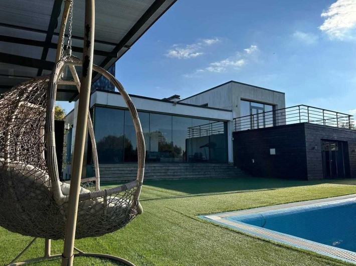 Продаж Будинку Плюти 360м² 10 сот, вихід на воду. Розтермінування - фото 1