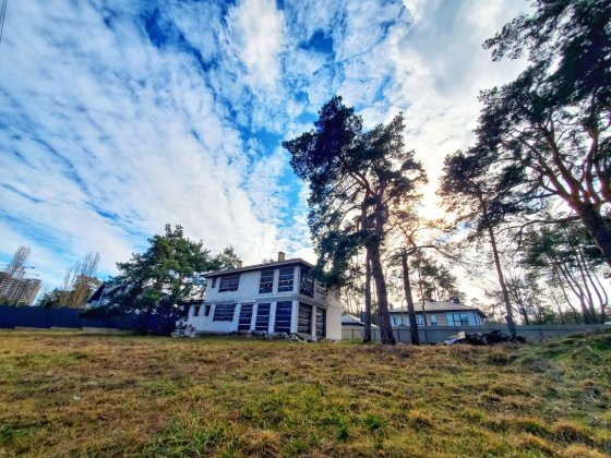 Продажа сучасного 2х поверхового будинку пляж річка ліс Плюты