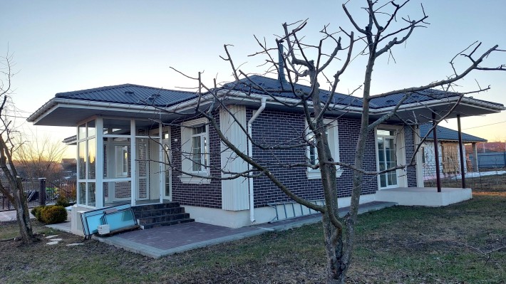 Продаю новий будинок з ремонтом. 85кв.м. може під Є ОСЕЛЯ3% 30 хв Київ - фото 1