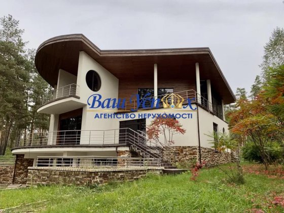 Продажа дома с большим участков в лесу село Плюты .Конча-Заспа. Плюти